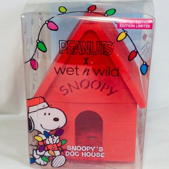 Peanuts x Wet n Wild Snoopy’s Dog House Makeup Sponge Case Limited Edition New - Picture 1 of 6